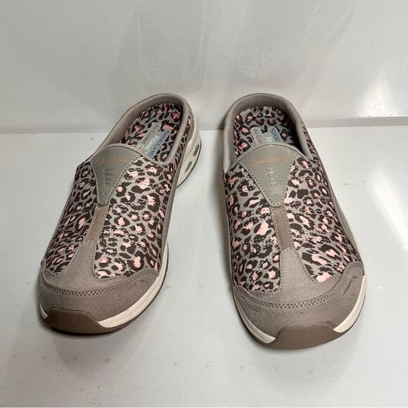 SKECHERS Commute Time  On Call Comfort Relaxed Fit Shoes - Picture 4 of 6